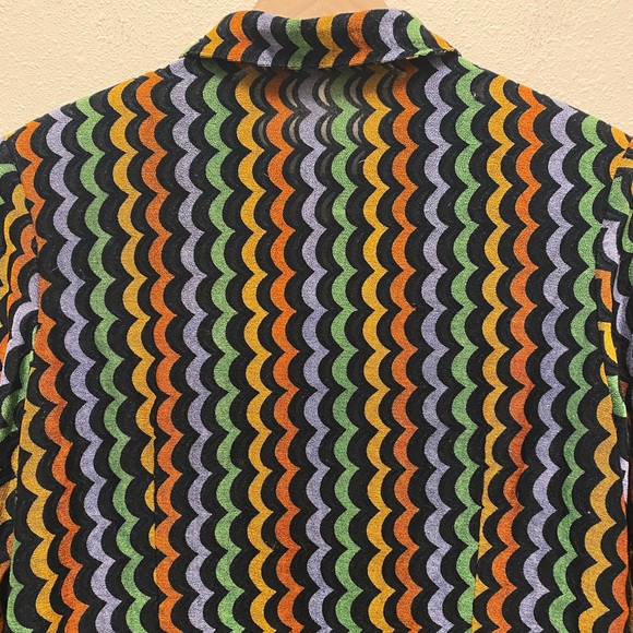 Vintage Style Womens Wave Patterned Button Up Novelty Buttons - Picture 4 of 8